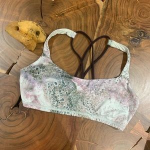 Lululemon sports bra